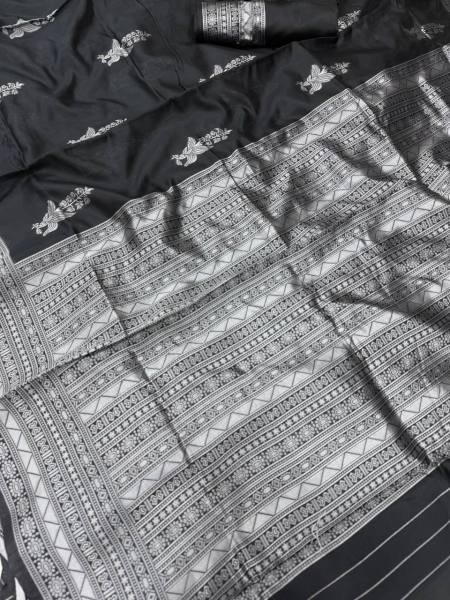 Pooja Hegde Inspired Black Silk Saree with Contrast Blouse and Jacquard Weaving South Indian Saree 