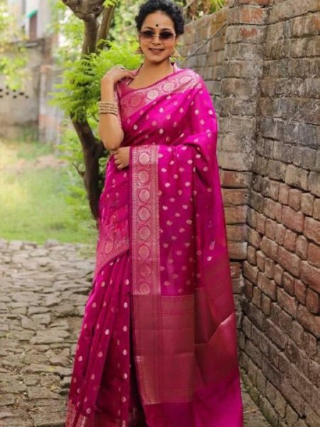 Portable Pink Silk Saree with Jacquard Border Blouse at Manufacturer Price Silk Sarees Wholesale
