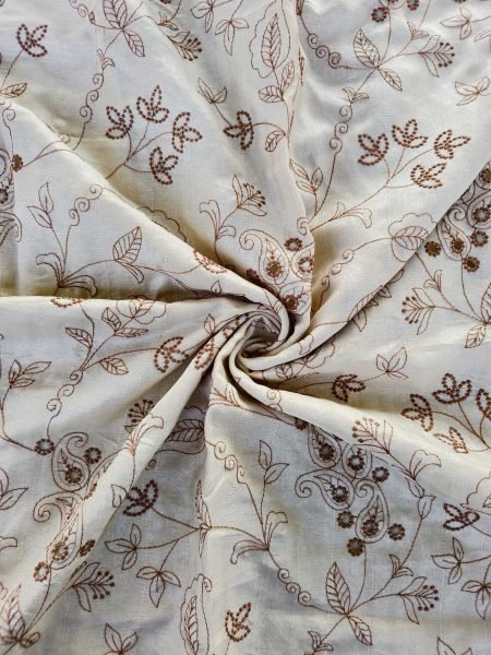 Portable White Pure Soft Silk Saree with Elegant Floral Thread Embroidery for Wedding Wear 