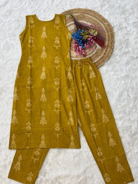 Portable Yellow New Arrival Printed Cotton Kurti Set for Women Kurti With Bottom Wholesale
