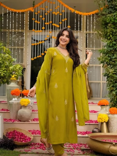 Premium Green Lightweight Chanderi Kurti Set for Office Wear Collection Embroidery Kurtis 