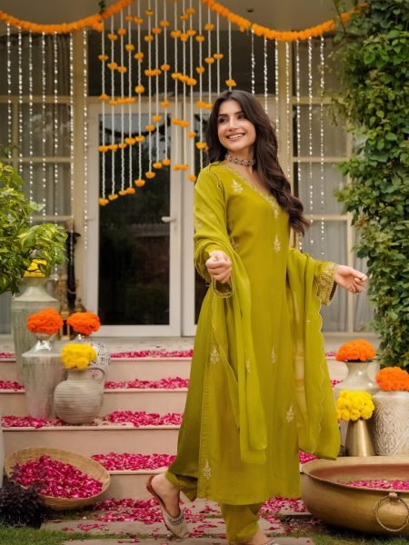 Premium Green Lightweight Chanderi Kurti Set for Office Wear Collection Embroidery Kurtis 