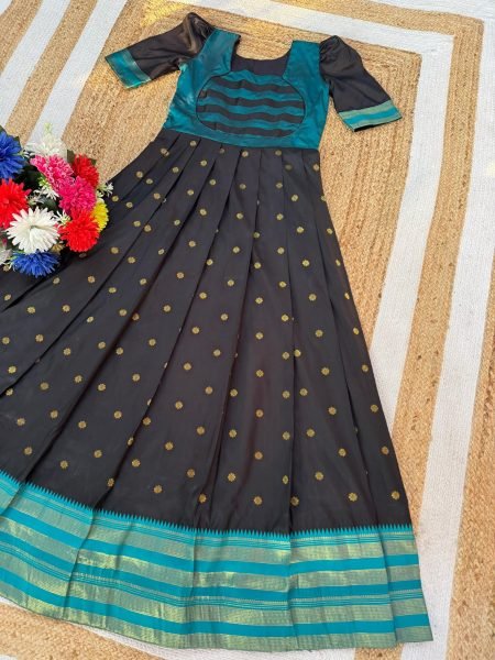 Premium Narayan Peth Silk Paithani Gown with Jacquard Border For Onam Festive Wear Anarkali Kurtis 