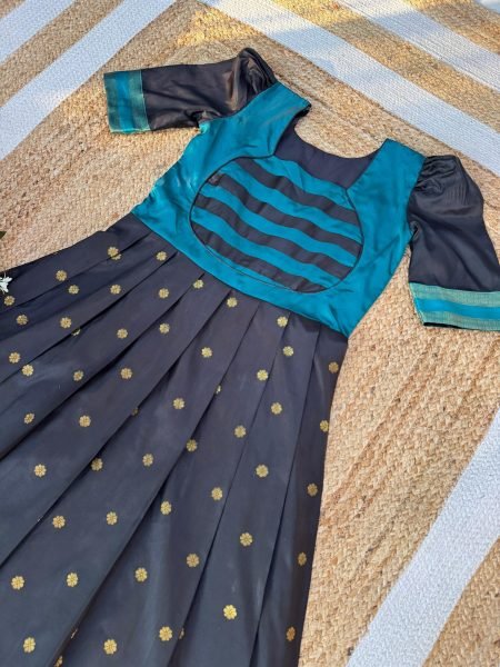 Premium Narayan Peth Silk Paithani Gown with Jacquard Border For Onam Festive Wear Anarkali Kurtis 