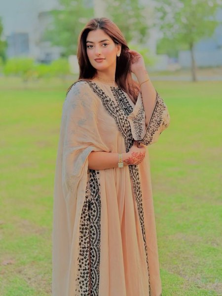 Cream Georgette Suit Set At Best Rates for Pakistani Inspired Look Ready To Wear Collection