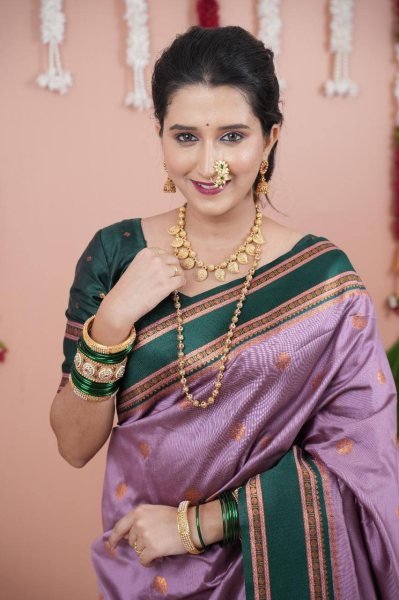 Premium Onion Pink Soft Silk Two Tone Saree with Zari Border and Contrast Pallu for Festive Wear South Indian Saree 