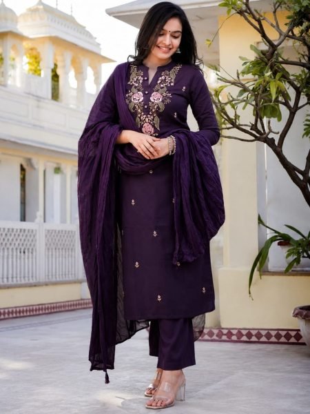 Premium Quality Slub Cotton Kurti Set comfort for festive occasions Embroidery Kurtis 