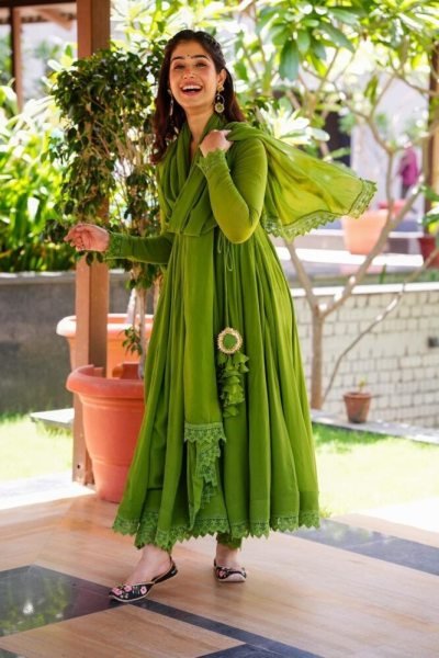 Presenting New Heavy Georgette Gown Pant   Dupatta  3 Piece Kurti Set