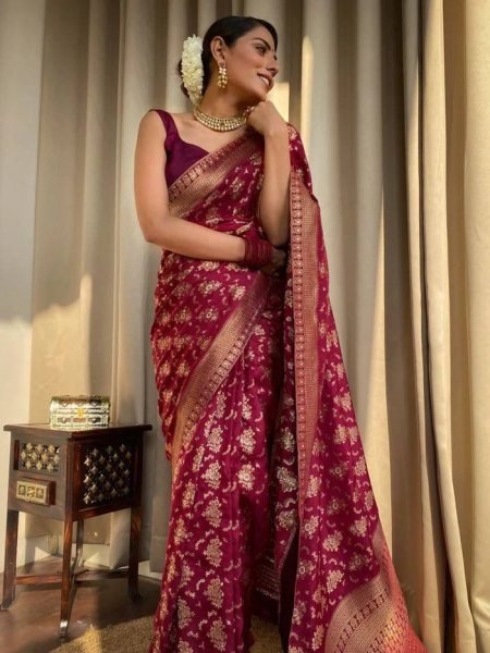 Pure Banarasi Copper Zari Weaving Soft Silk Saree Banarasi Saree Wholesale