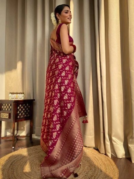 Pure Banarasi Copper Zari Weaving Soft Silk Saree Banarasi Saree Wholesale