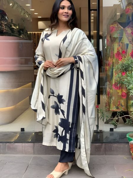 Pure Muslin With Digital Print Three Set Kurti Set 