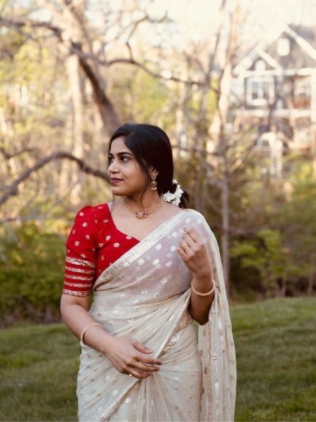 White Colour Wedding Wear Pure Viscose Georgette Saree 