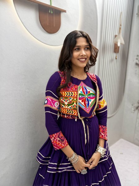 Purple Cotton Lehenga Choli with Heavy Gamthi Embroidery and Koti Set For Dandiya Navratri Lehnega Choli
