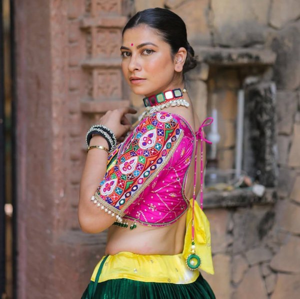 Radiant Bloom Muslin Lehenga with Floral Print and Real Mirror Work Perfect for Dazzling Garba Season Navratri Lehnega Choli