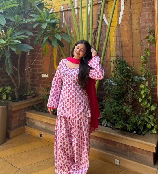 Radiant Pink Pure Cambric Cotton Kurta Farshi Pant Set With Dupatta For Affordable Wholesale Prices Ready To Wear Collection