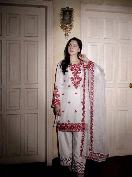Daily Comfortable Wear Red Embroidery Thread Work Farshi Plazzo With Four Side Lace Border Dupatta For Special occasions  Ready To Wear Collection