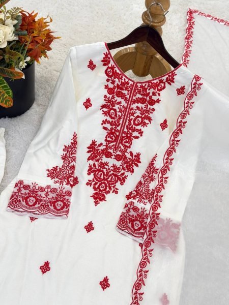 Daily Comfortable Wear Red Embroidery Thread Work Farshi Plazzo With Four Side Lace Border Dupatta For Special occasions  Ready To Wear Collection