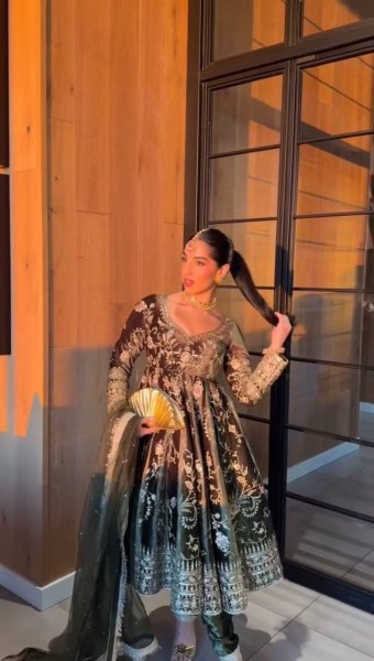 Radiating Velvet Thread   Sequence Work Suit Set with Butterfly Net Dupatta at Wedding Wear Anarkali Kurtis 