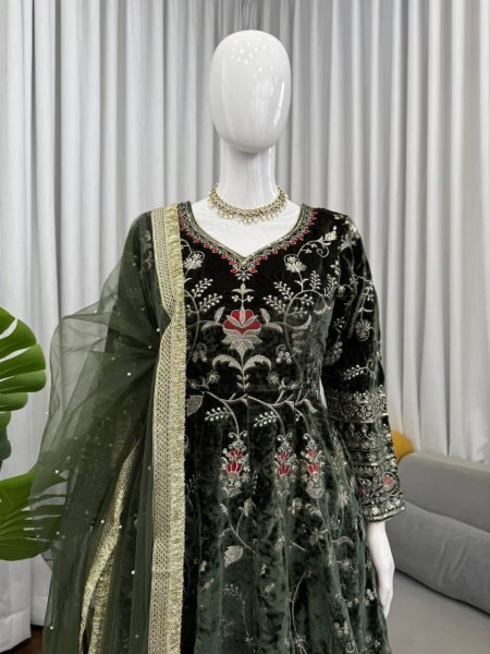 Radiating Velvet Thread   Sequence Work Suit Set with Butterfly Net Dupatta at Wedding Wear Anarkali Kurtis 