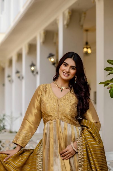 Rakshabandhan Festive Gown with Heavy Embroidery and 3 5 Meter Flair at Wholesale Rate Anarkali Kurtis 
