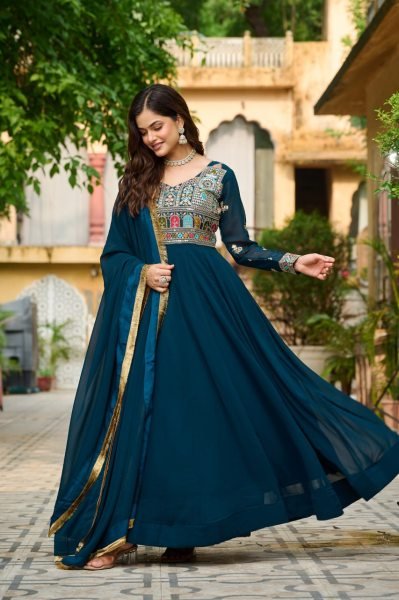  Rama Green Anarkali Gown with Zari Dupatta Sangeet Ready Look Anarkali Kurtis 