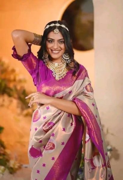 Rani Pink Banarasi Silk Saree With Beige Weaving Pallu Elegant Wedding Look Banarasi Saree Wholesale