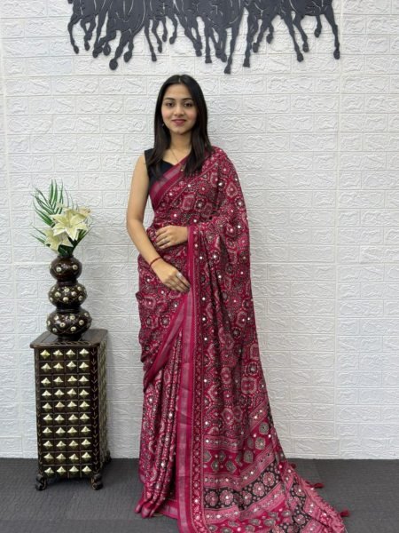 Rani Pink Comfortable Cotton Saree with Mirror Work for Daily and Festive Wear Sarees 