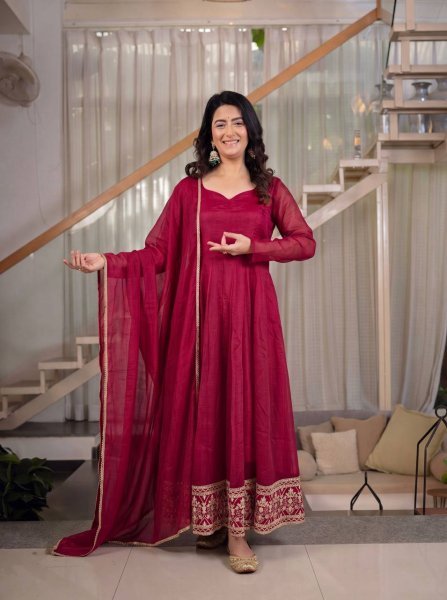 Magnetic Rani Pink Crunchy Silk Anarkali Set With For Side Lace Border In dupatta For Party Wear Ready To Wear Collection