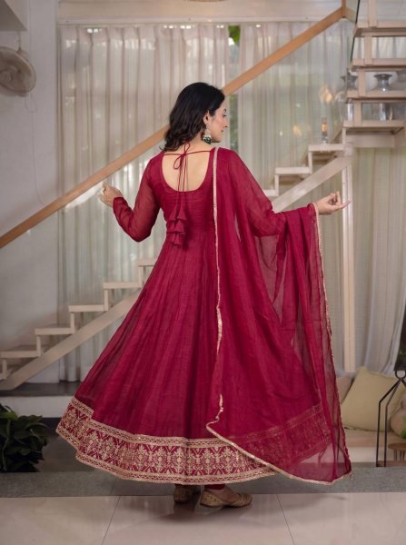 Magnetic Rani Pink Crunchy Silk Anarkali Set With For Side Lace Border In dupatta For Party Wear Ready To Wear Collection