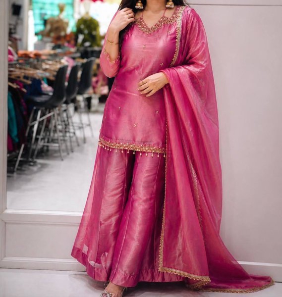 Rani Pink Heritage Core Heavy Stylish Zari Embroidered Work Kurti With Trend Women Plazzo And Lace Work Dupatta Ready To Wear Collection