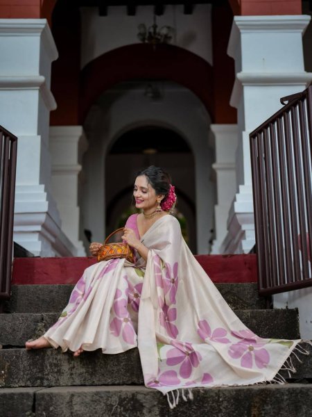 Rare Cream Pink Linen Cotton Saree with Elegant Digital Floral Print For Party Printed Cotton Sarees Wholesale