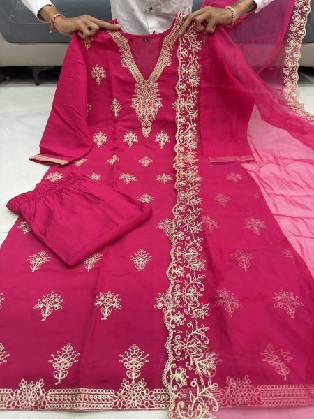 Rashmika Mandanna Wearing Pink Embroidered Kurta Set With a Matching Dupatta Embroidery Kurtis 