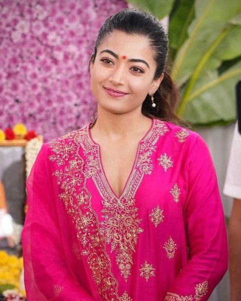 Rashmika Mandanna Wearing Pink Embroidered Kurta Set With a Matching Dupatta Embroidery Kurtis 