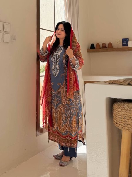 Recyclable Blue Silver Diamond Work Chinon Suit Set for Festive and Office Wear Printed Kurtis