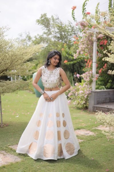 Recyclable White Party Wear Roman Silk Lehenga Choli with Sleeveless Mirror Lace Blouse Navratri Lehnega Choli