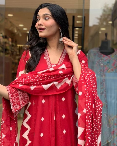 RED ANARKALI HEAVY PURE COTTON SUIT SET  3 Piece Kurti Set