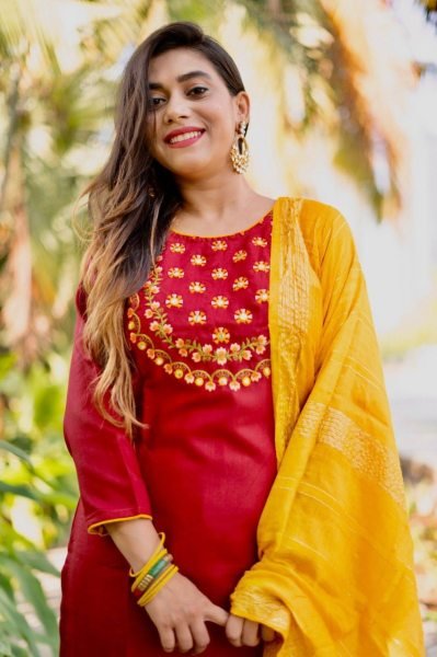 Red Color Slub Cotton With Embroidered Kurti Pant Set  3 Piece Kurti Set