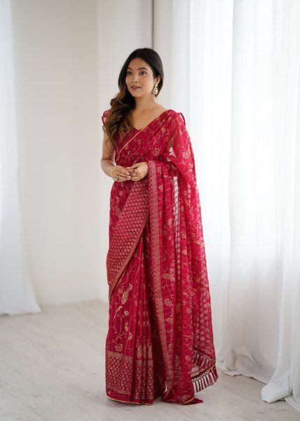 Red Georgette Foil Work Saree with Lace Detailing Lightweight Partywear Look Georgette Sarees Wholesale
