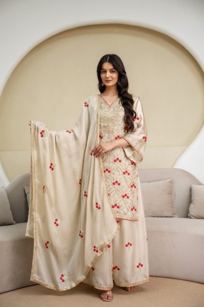 Refined Cream Chiffon Satin Embroidered Suit Set with Dupatta At Factory Price Kurti Set Ready To Wear Collection