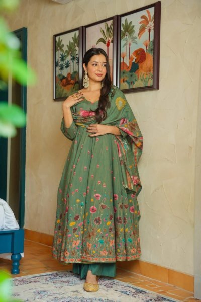 Refined Green Digital Floral Print Muslin Anarkali Kurta Set with Dupatta  Anarkali Kurtis 