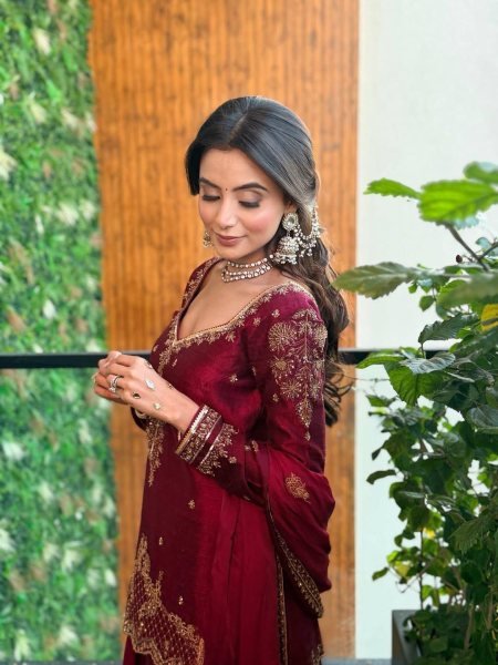 Refined Vichitra Silk Kurti Flared Palazzo Set With Zari Embroidery Work Dupatta For Party Ready To Wear Collection
