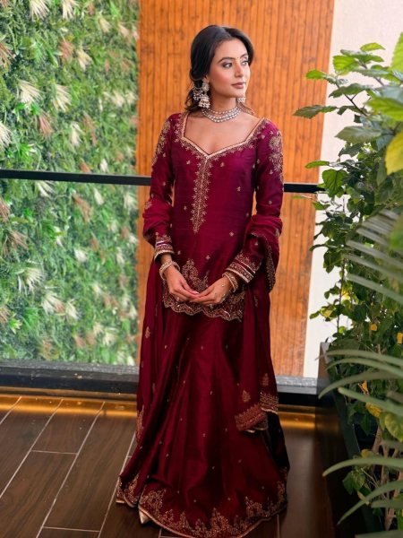 Refined Vichitra Silk Kurti Flared Palazzo Set With Zari Embroidery Work Dupatta For Party Ready To Wear Collection