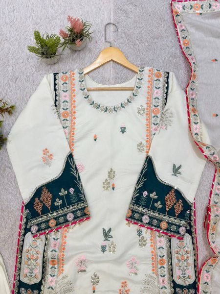 Refined White Designer Star Silk Kaftan Set with Rangoli Embroidered Dupatta For Bulk Order Ready To Wear Collection