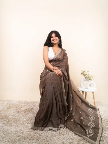 Regal Brown Linen Cotton Digital Printed Saree with Blouse at Manufacturer Rate Printed Cotton Sarees Wholesale