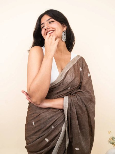 Regal Brown Linen Cotton Digital Printed Saree with Blouse at Manufacturer Rate Printed Cotton Sarees Wholesale