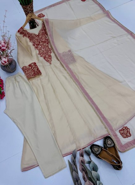 Regal Cream Soft Organza Gown with 3 Meter Flair and Heavy Sequins Embroidery at Factory Price Ready To Wear Collection