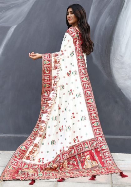 Regal Temple Motif Silk Saree with Diamond Work  &  Latkan Perfect for Festive Occasions Designer Wedding Sarees Wholesale