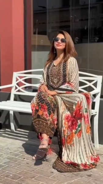 Revolutionary Black White Seemer Kurti Set with Mirror Golden Thread Embroidery Work Printed Kurtis