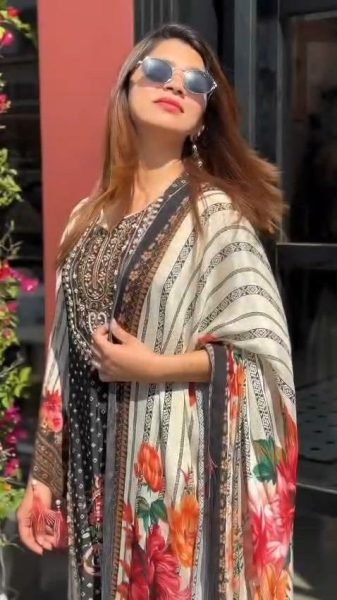 Revolutionary Black White Seemer Kurti Set with Mirror Golden Thread Embroidery Work Printed Kurtis
