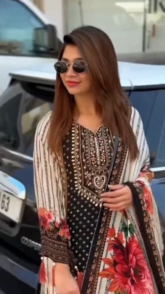 Revolutionary Black White Seemer Kurti Set with Mirror Golden Thread Embroidery Work Printed Kurtis
